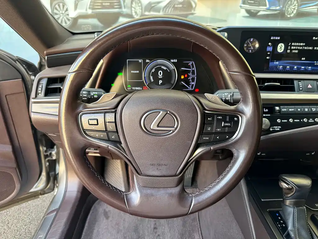 Lexus ES 2020 — фото 8