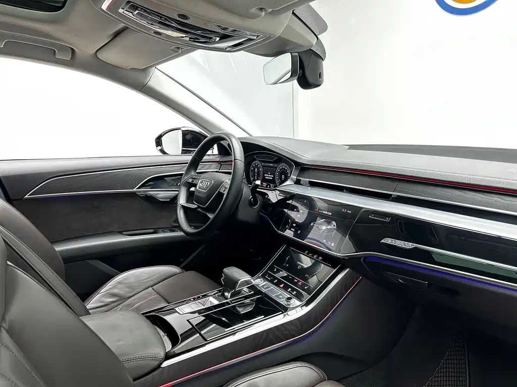 Audi A8 2019 — фото 20