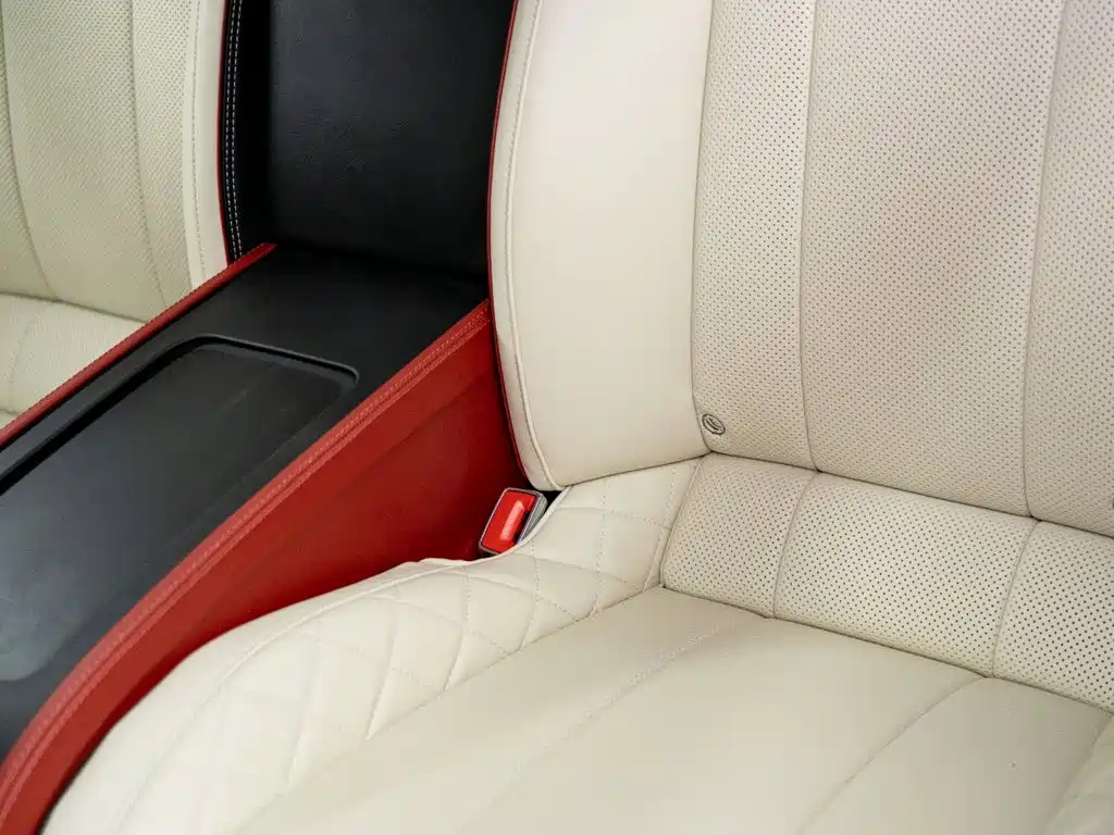 Bentley Continental 2023 — фото 14