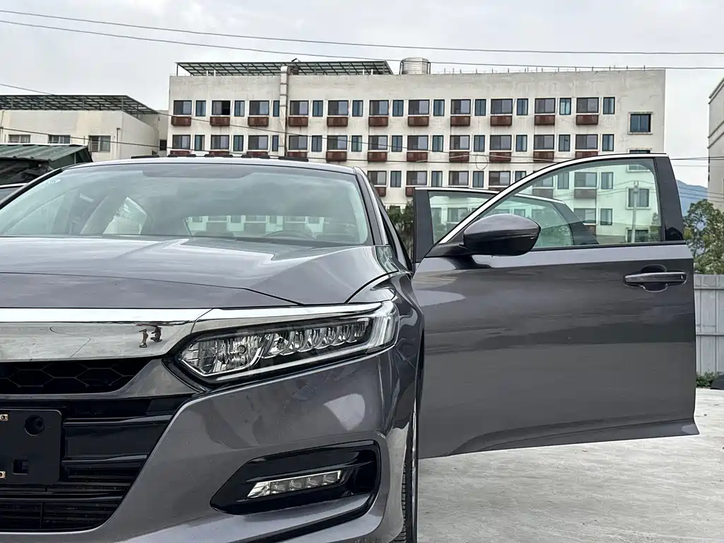 Honda Accord 2021 — фото 18