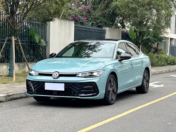 Volkswagen Passat 2025