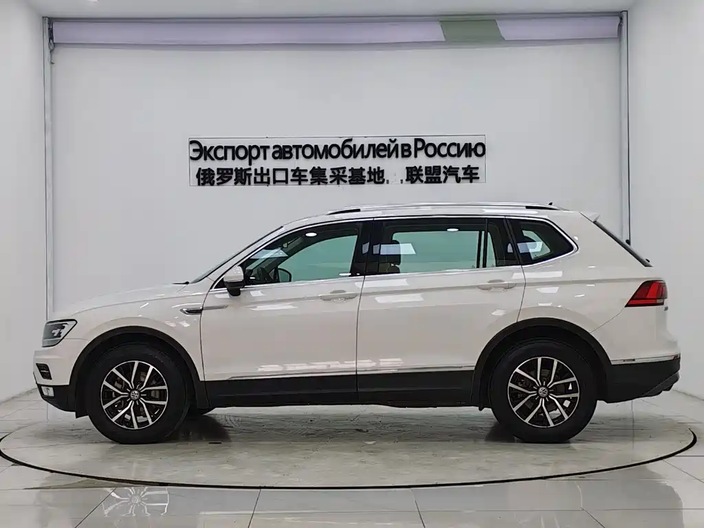 Volkswagen Tiguan L 2017 — фото 5