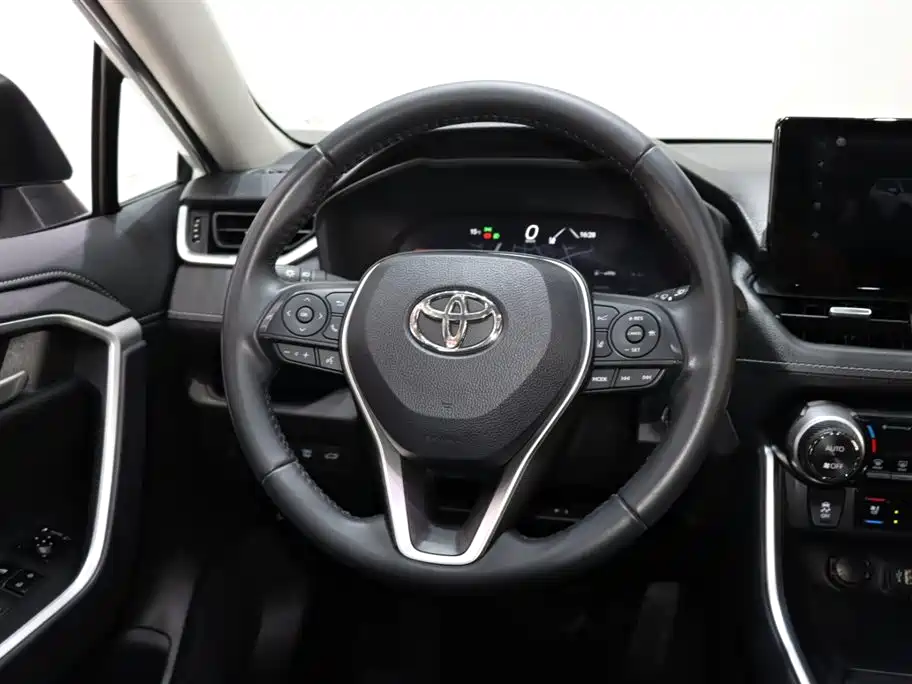 Toyota Wildlander 2023 — фото 13