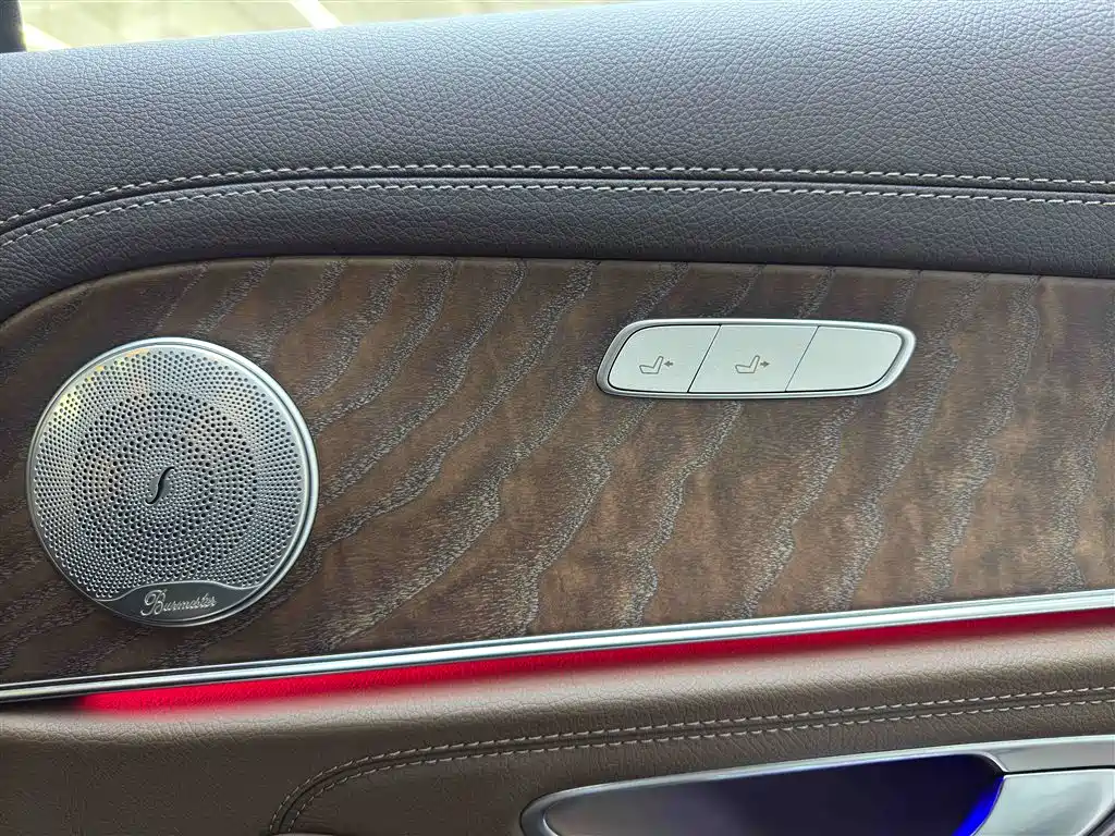 Mercedes-Benz E-Class 2020 — фото 11