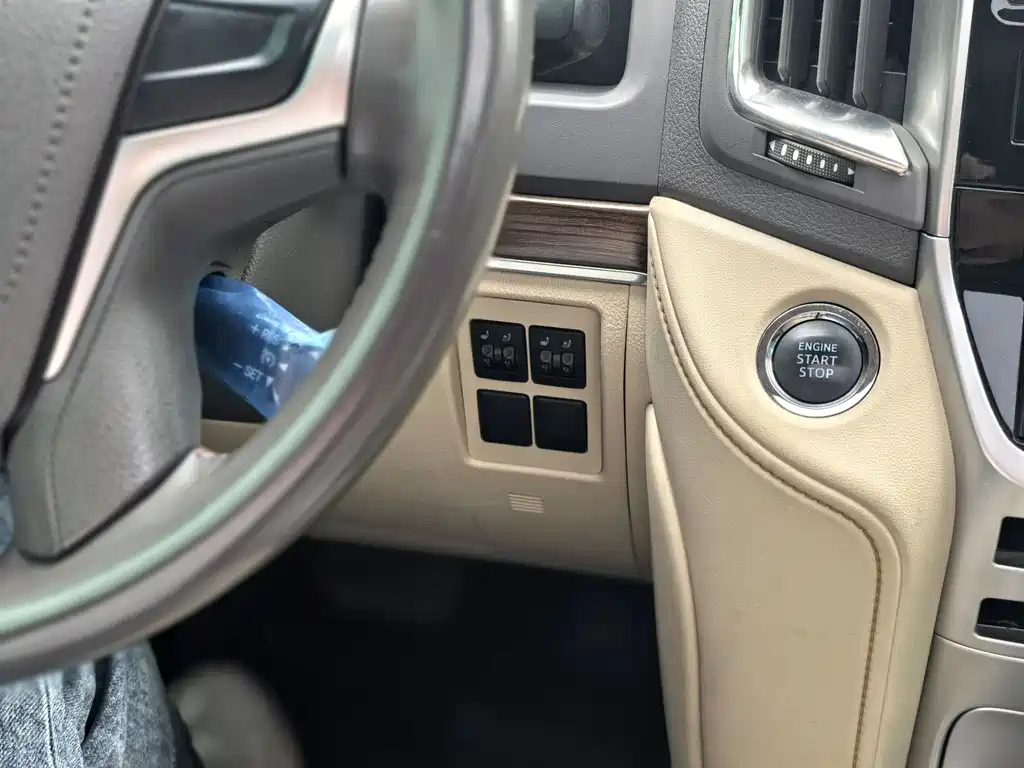 Toyota Land Cruiser 2020 — фото 14