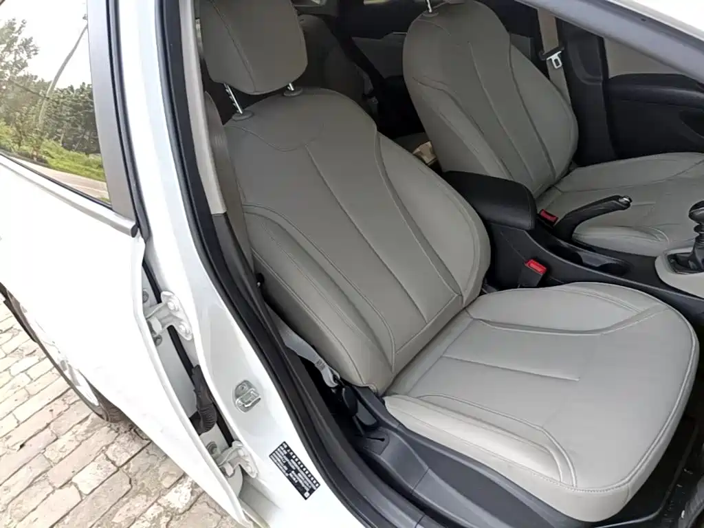Buick Excelle GT 2018 — фото 25