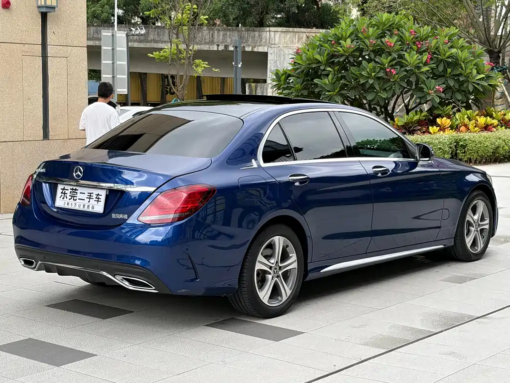 Mercedes-Benz C-Class 2021