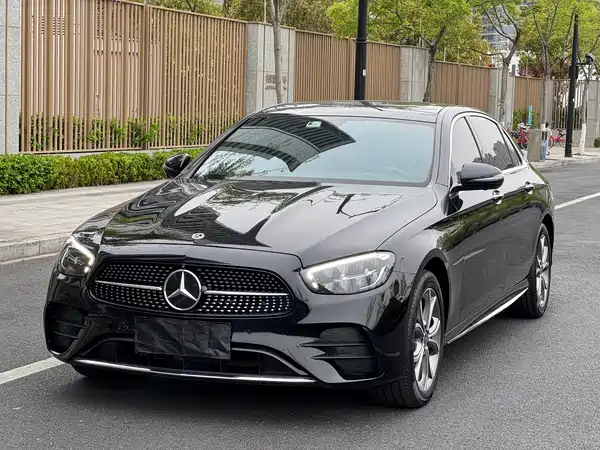 Mercedes-Benz E-Class 2022