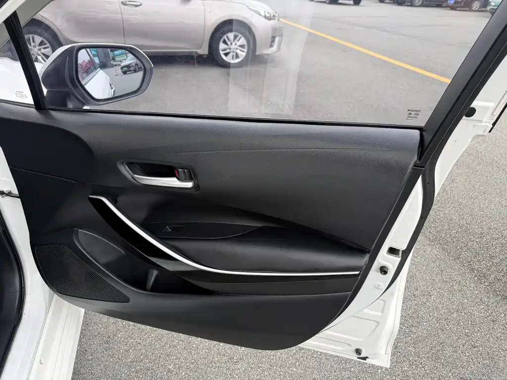 Toyota Corolla 2022 — фото 14