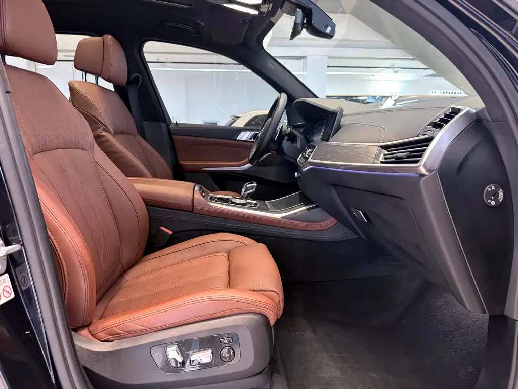 BMW X7 2020 — фото 19