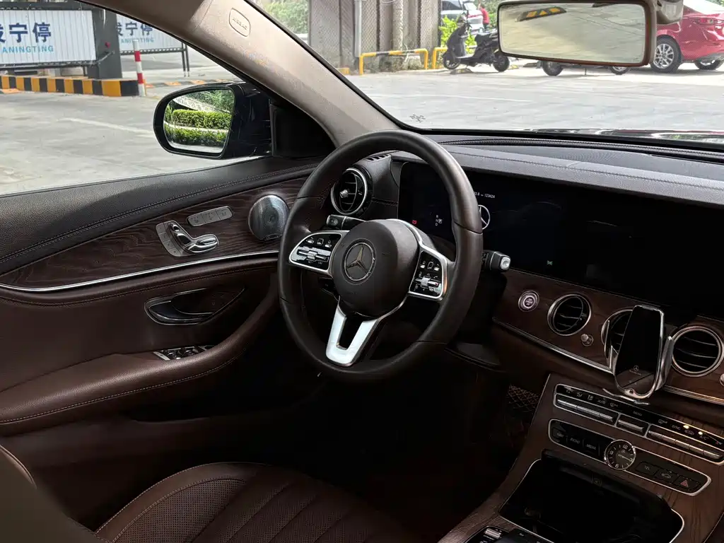 Mercedes-Benz E-Class 2020 — фото 4