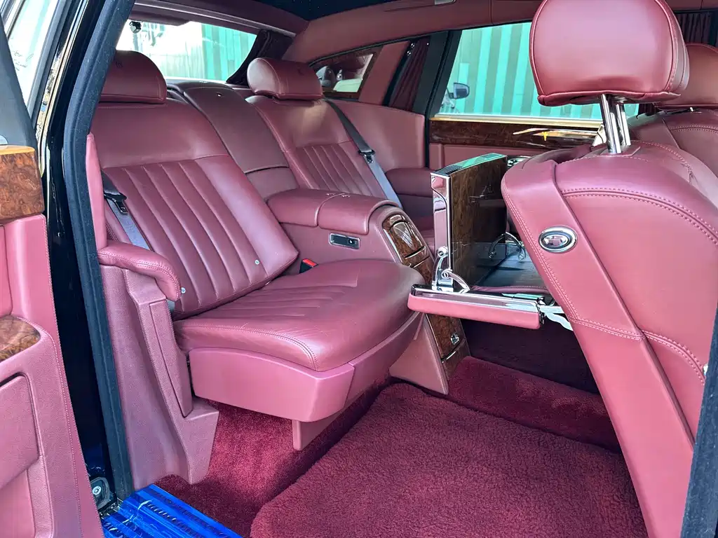 Rolls-Royce Phantom 2010 — фото 18