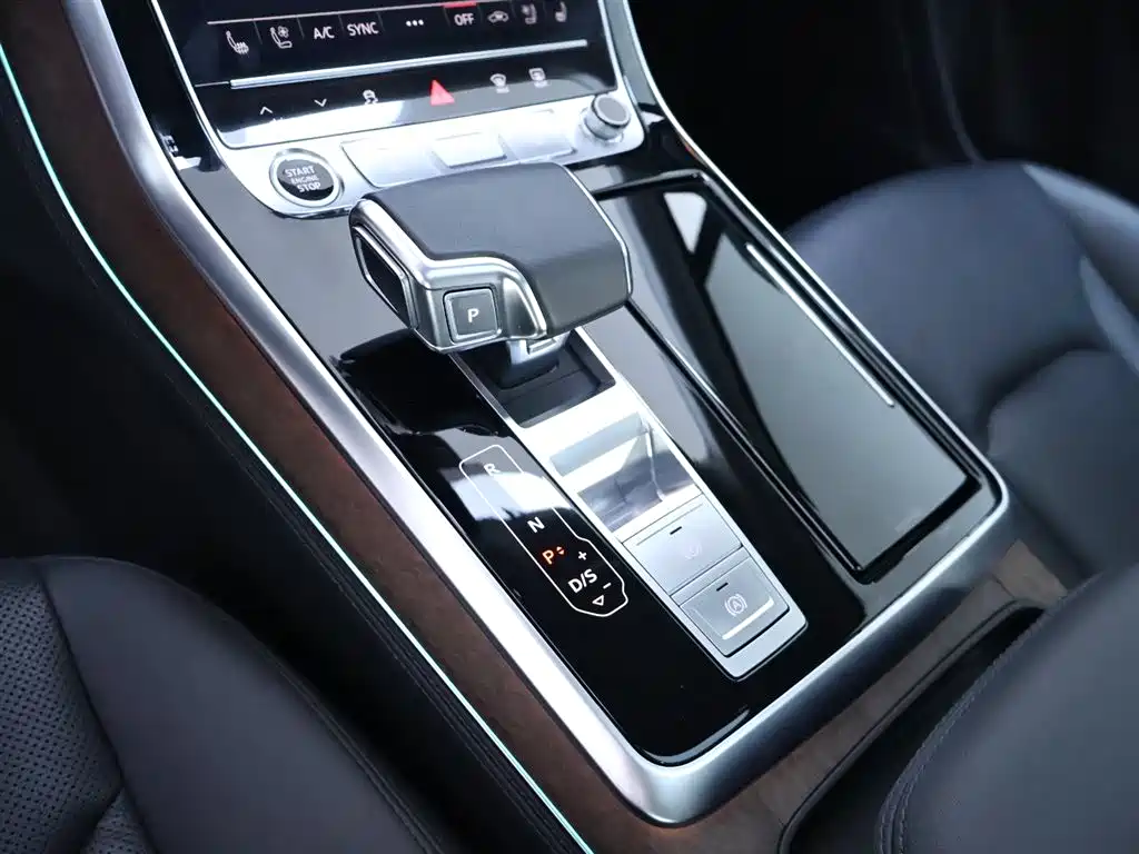 Audi Q7 2023 — фото 12