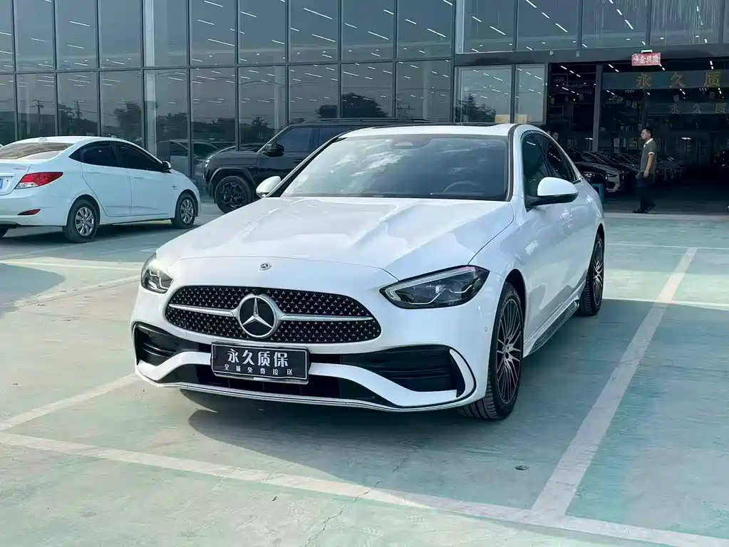 Mercedes-Benz C-Class 2023 — фото 1