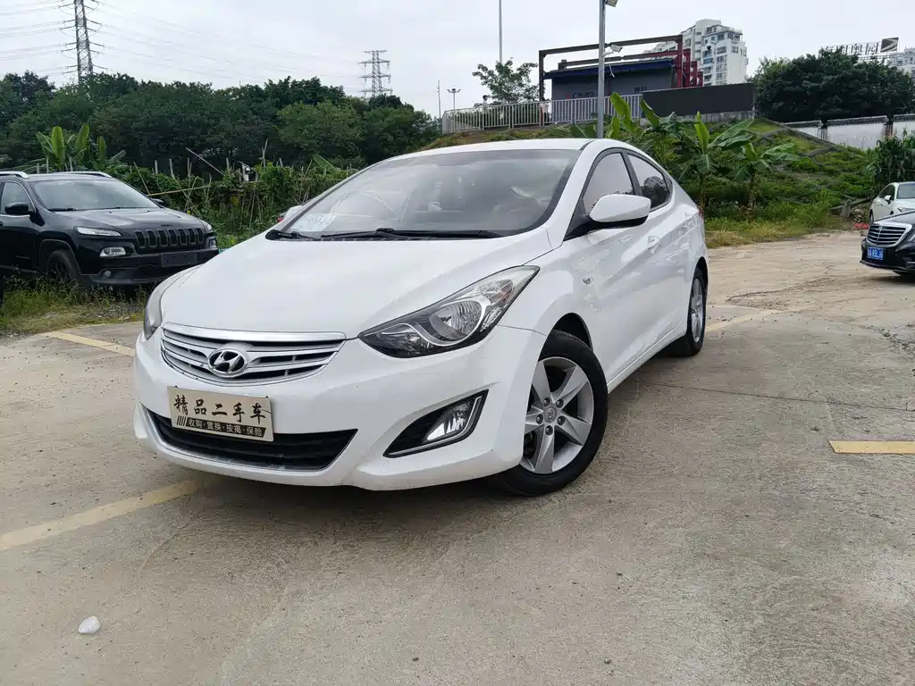 Hyundai Elantra Langdong 2013