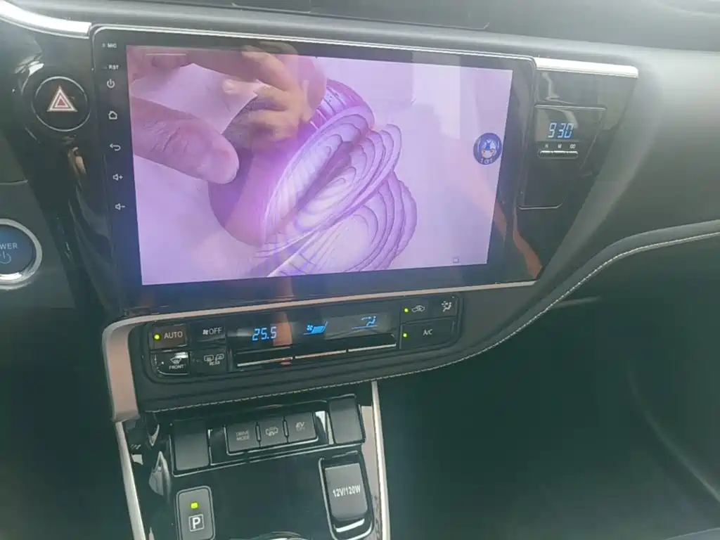 Toyota Corolla Hybrid 2022 — фото 13