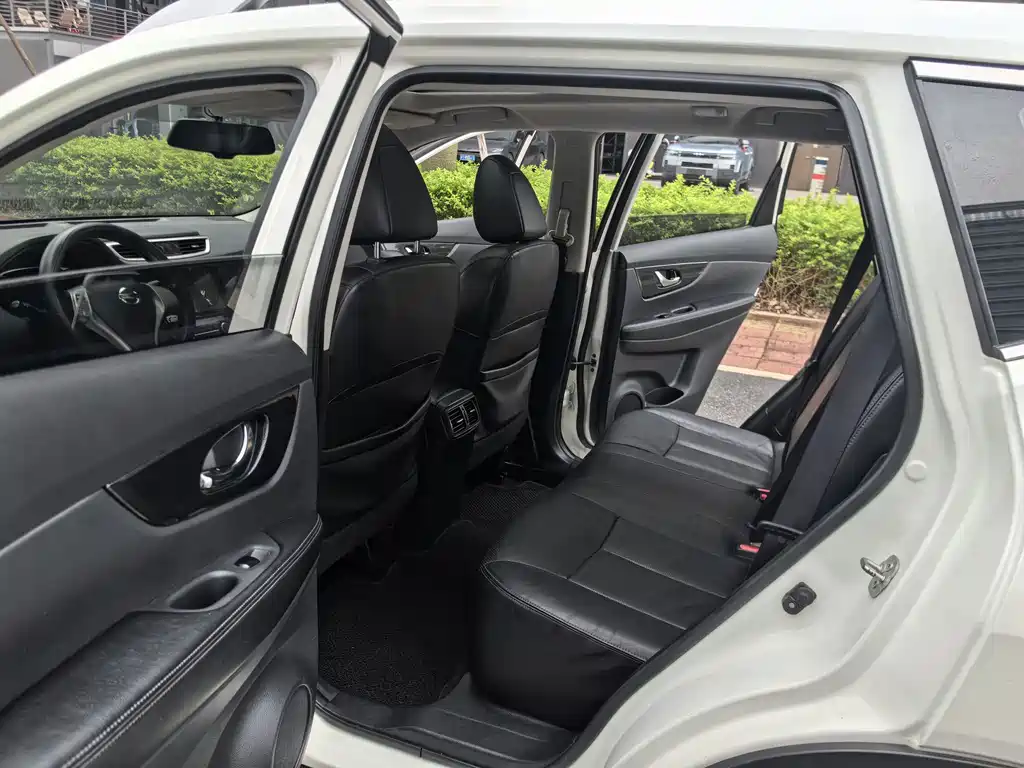 Nissan X-Trail 2017 — фото 13