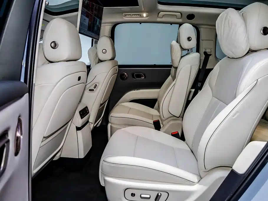 Li Auto i8 2025 — фото 11