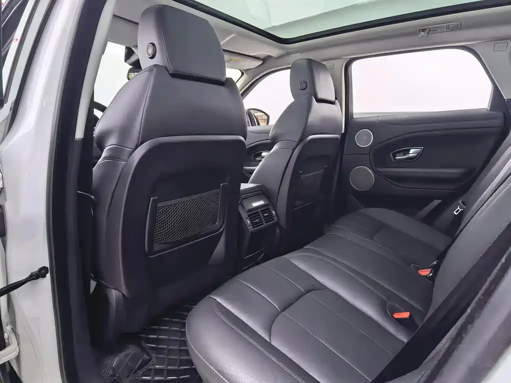 Land Rover Evoque 2018 — фото 11