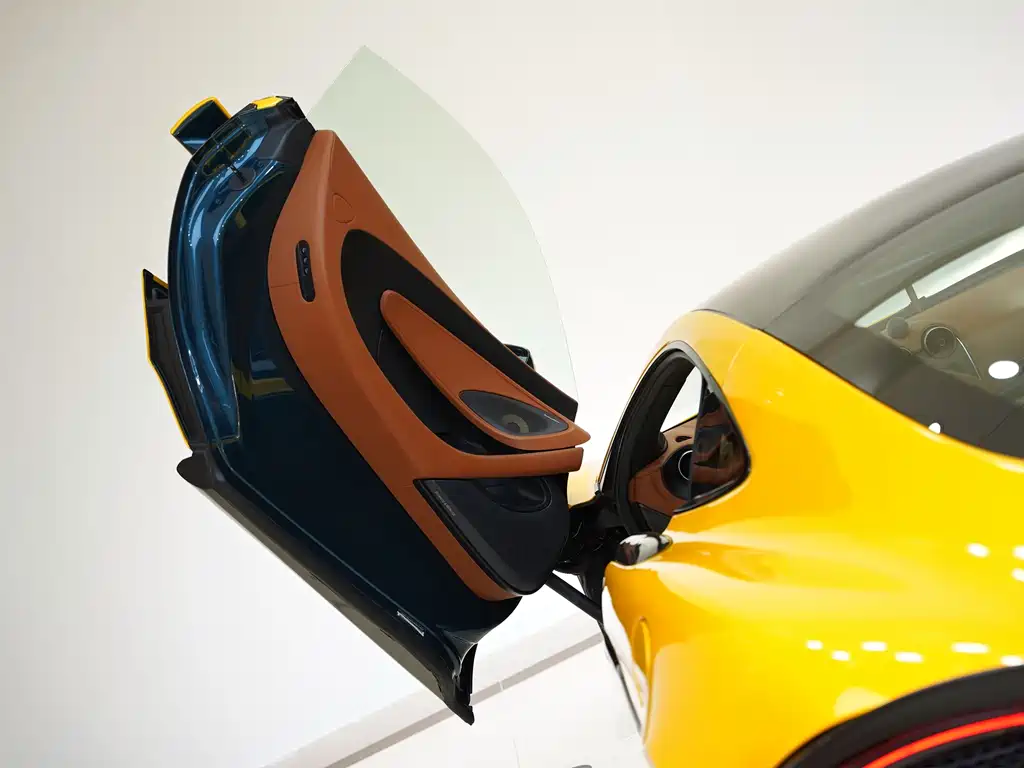 McLaren 570 2018 — фото 11