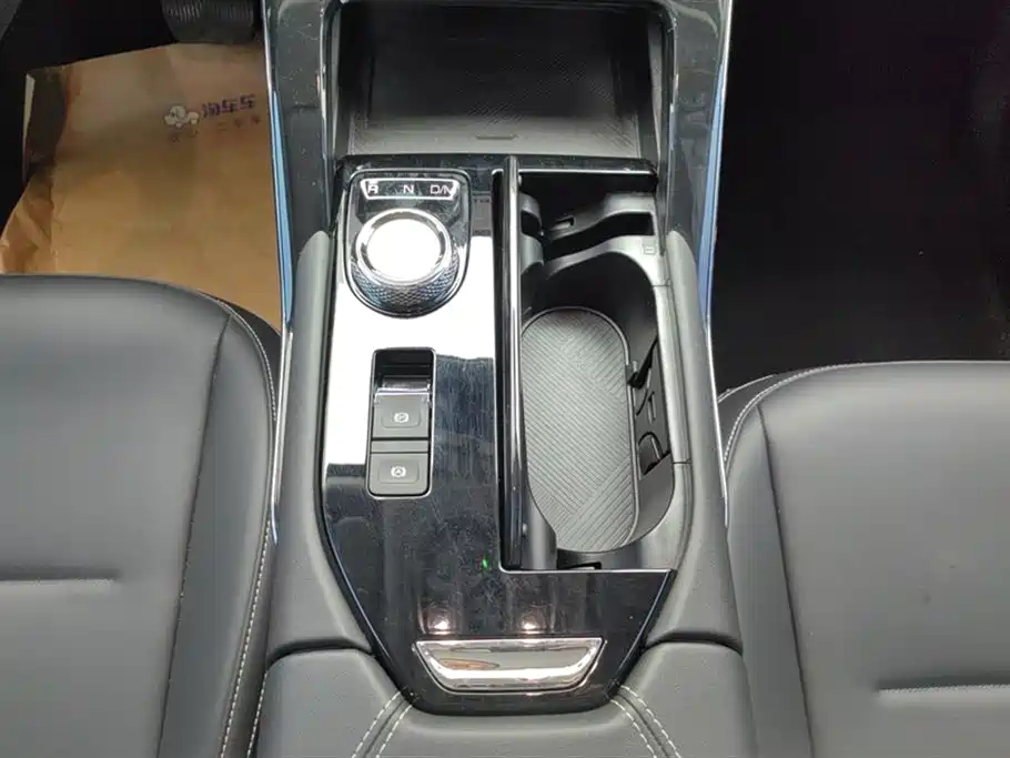 Haval H6 2023 — фото 16