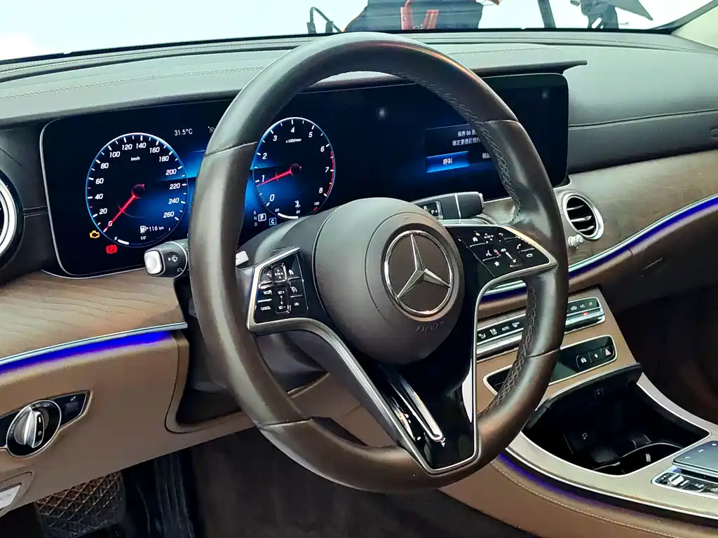 Mercedes-Benz E-Class 2021 — фото 10