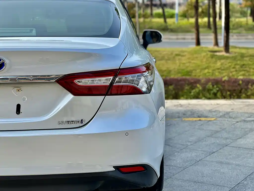 Toyota Camry 2021 — фото 14