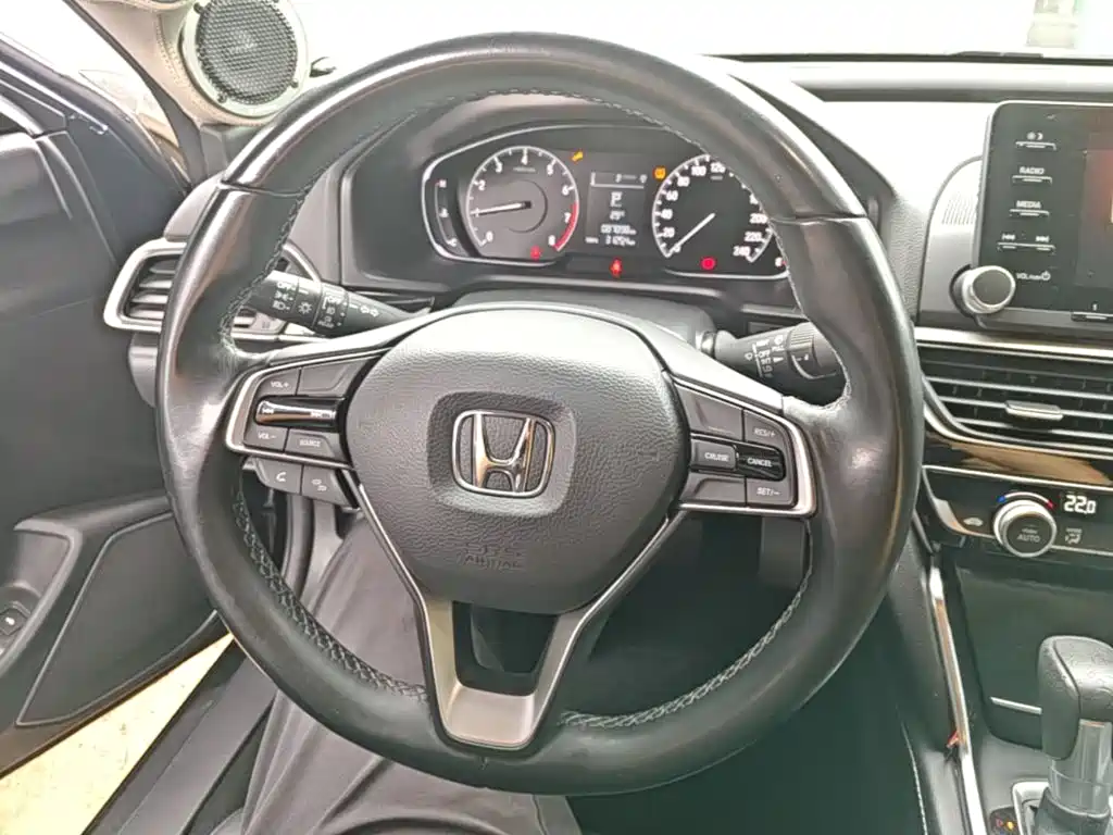 Honda Inspire 2021 — фото 11