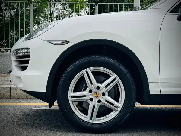 Porsche Cayenne 2014