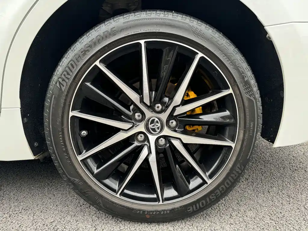 Toyota Camry 2021 — фото 12