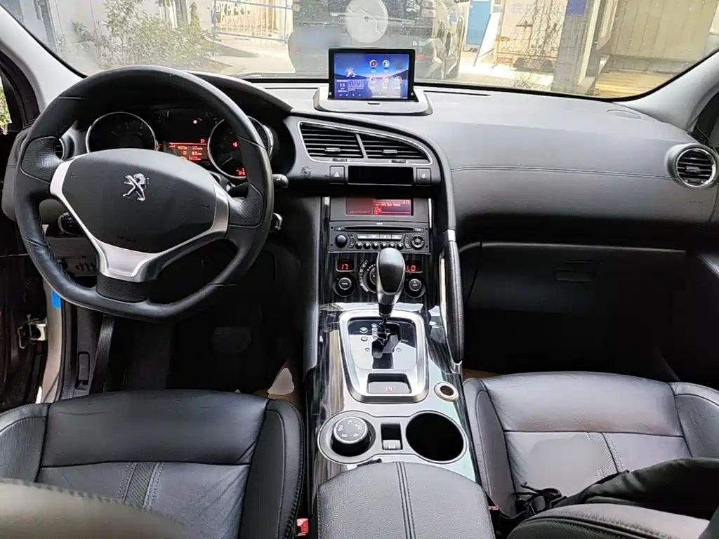 Peugeot 3008 2015 — фото 10