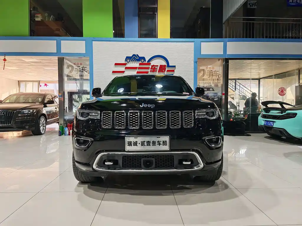 Jeep Grand Cherokee 2017 — фото 2
