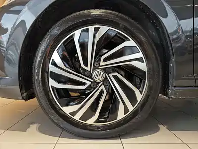 Volkswagen Sagitar 2022