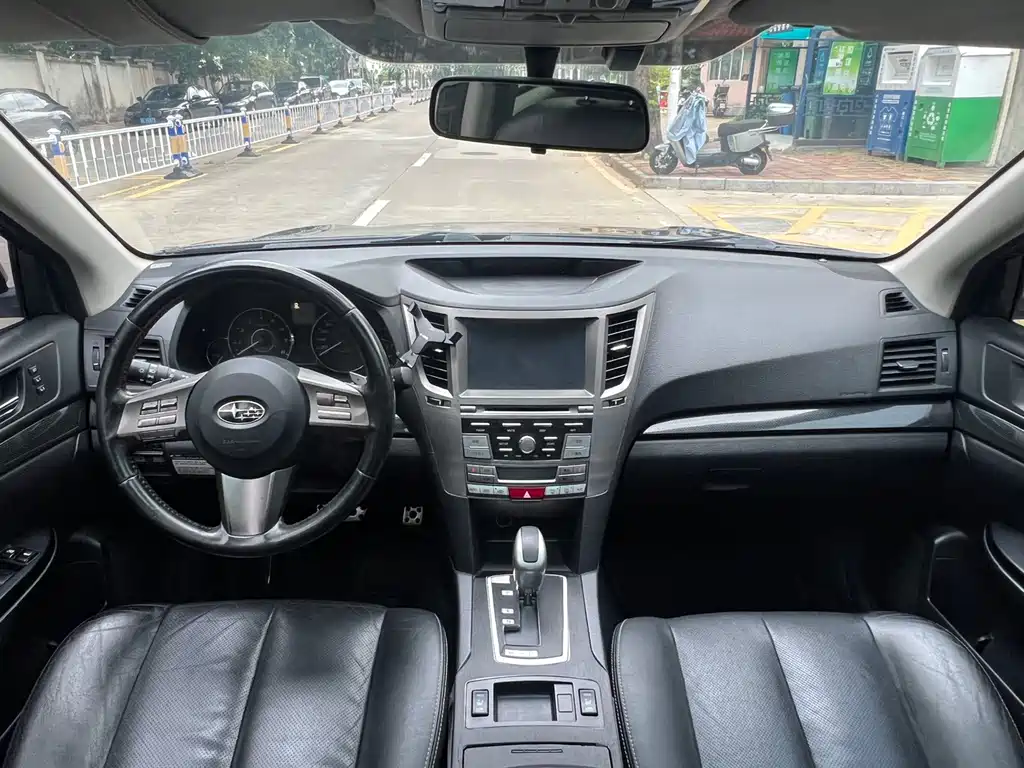 Subaru Outback 2012 — фото 13