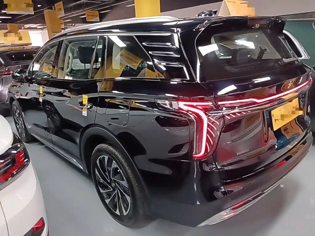 Hongqi HS7 PHEV 2024