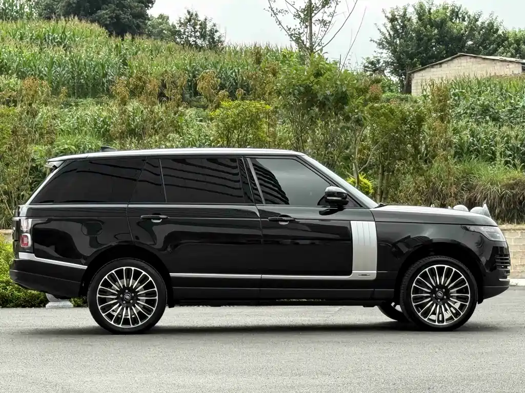 Land Rover Range Rover 2022 — фото 14
