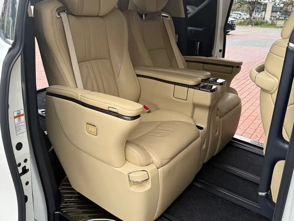 Toyota Alphard 2018 — фото 5