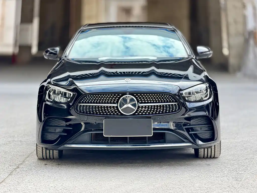 Mercedes-Benz E-Class 2023 — фото 2