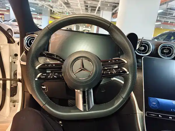 Mercedes-Benz C-Class 2024