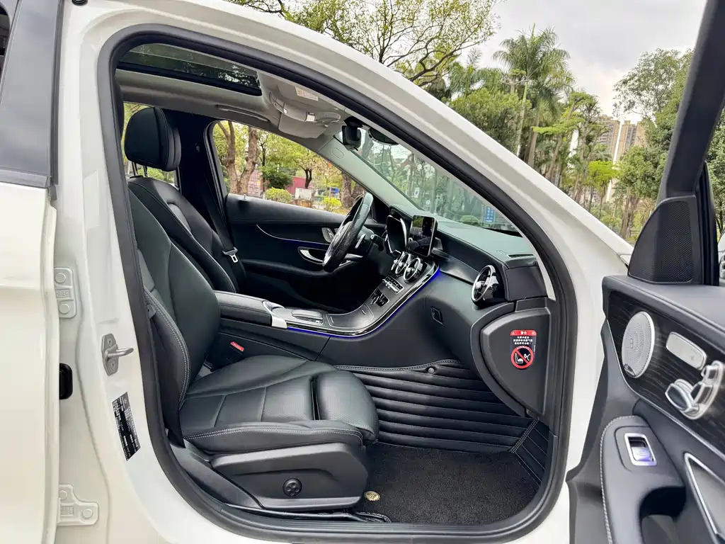 Mercedes-Benz C-Class 2022 — фото 17