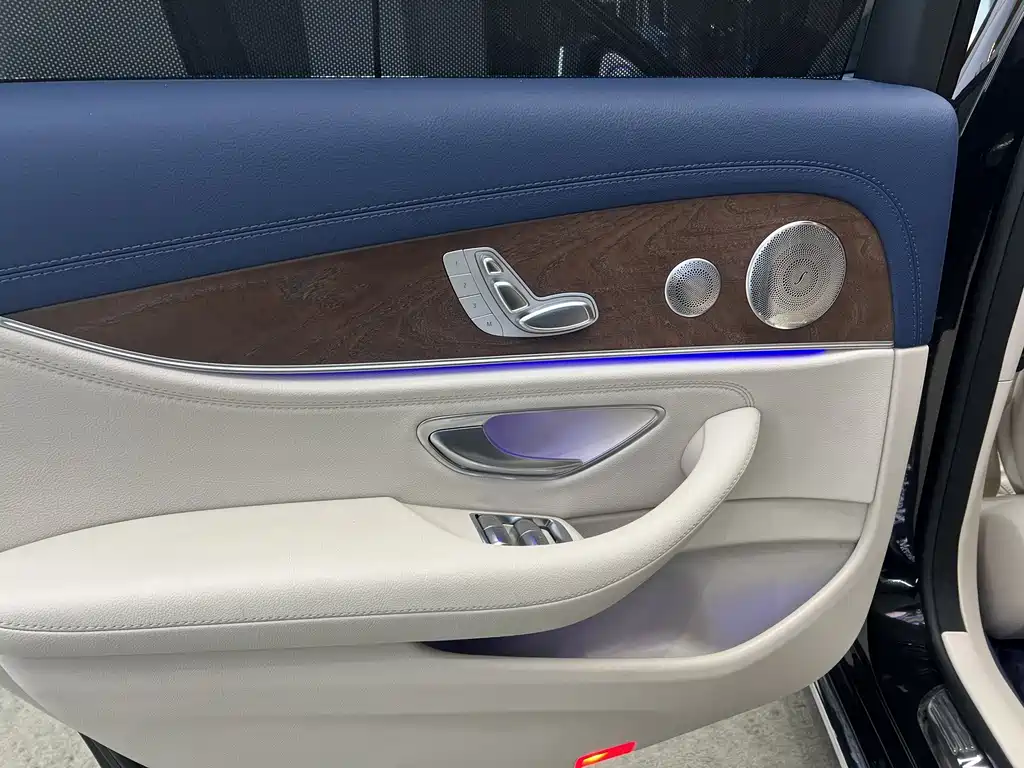 Mercedes-Benz E-Class 2022 — фото 14