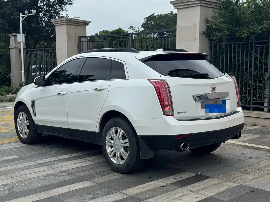 Cadillac SRX 2014 — фото 5