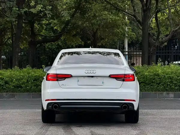 Audi A4L 2017