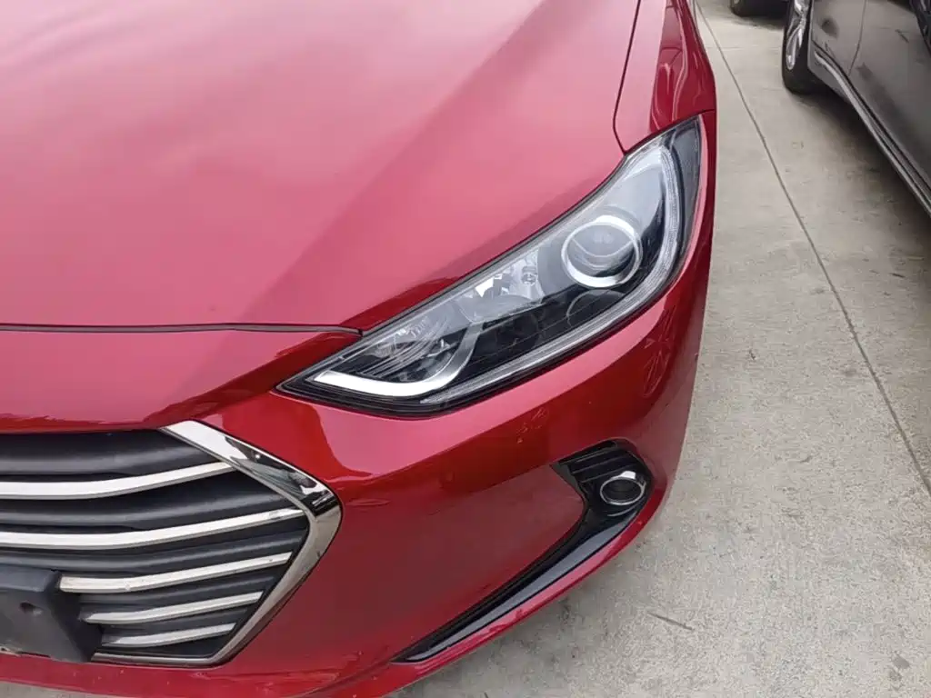 Hyundai Elantra 2019 — фото 24