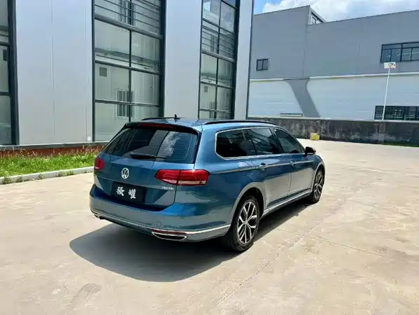 Volkswagen Viloran 2017