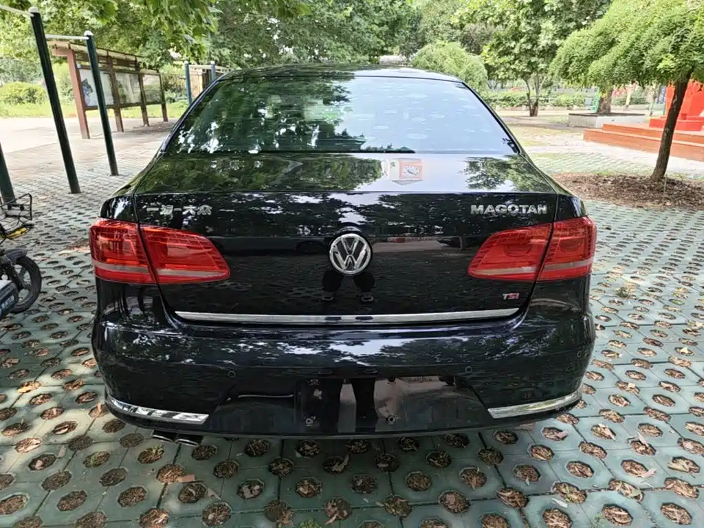 Volkswagen Magotan 2016