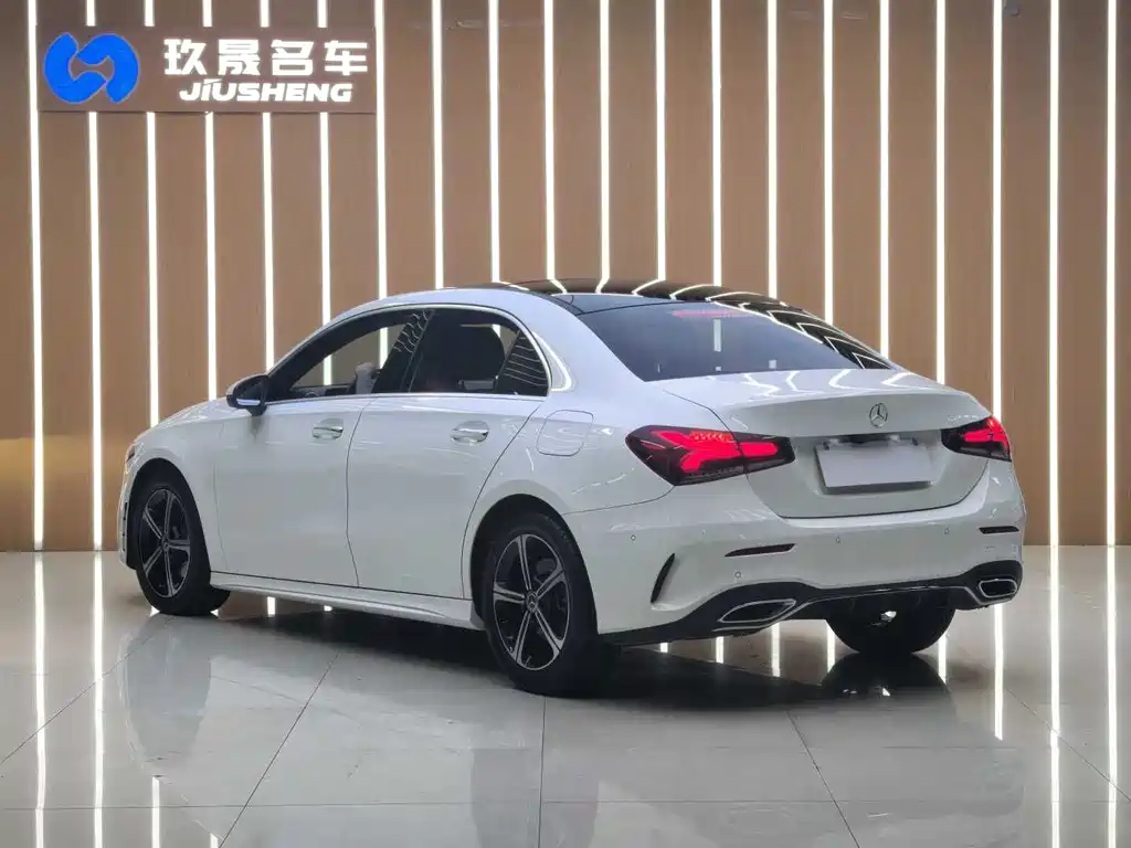 Mercedes-Benz A-Class 2023 — фото 4