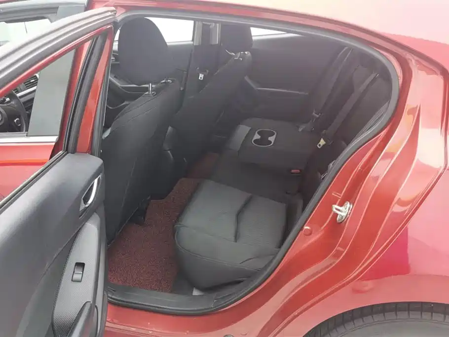 Mazda 3 Axela 2016 — фото 11