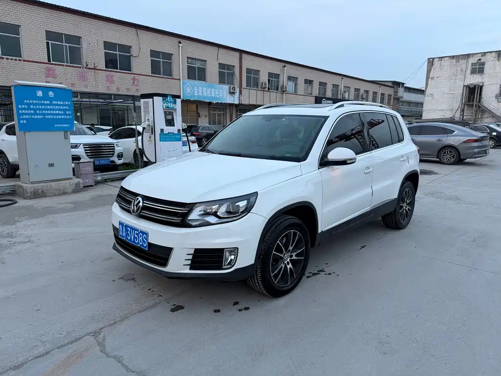 Volkswagen Tiguan 2016 — фото 1