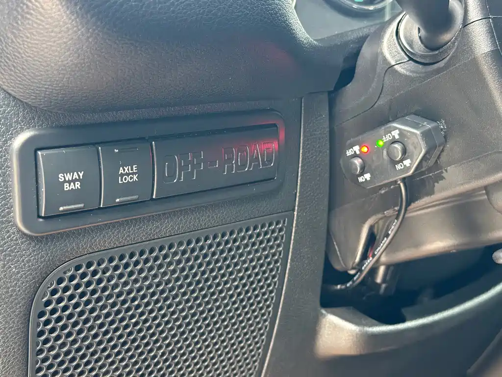 Jeep Wrangler 2018 — фото 11